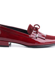 Mocasines para dama con flecos y listones en charol y gamuza