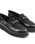 Mocasines de charol y ante con herraje y suela confort para mujer