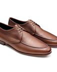 Zapatos estilo derby de piel pintados a mano para caballero.