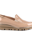 Mocasines de charol con elástico lateral y suela confort para dama