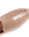 Mocasines de charol con elástico lateral y suela confort para dama