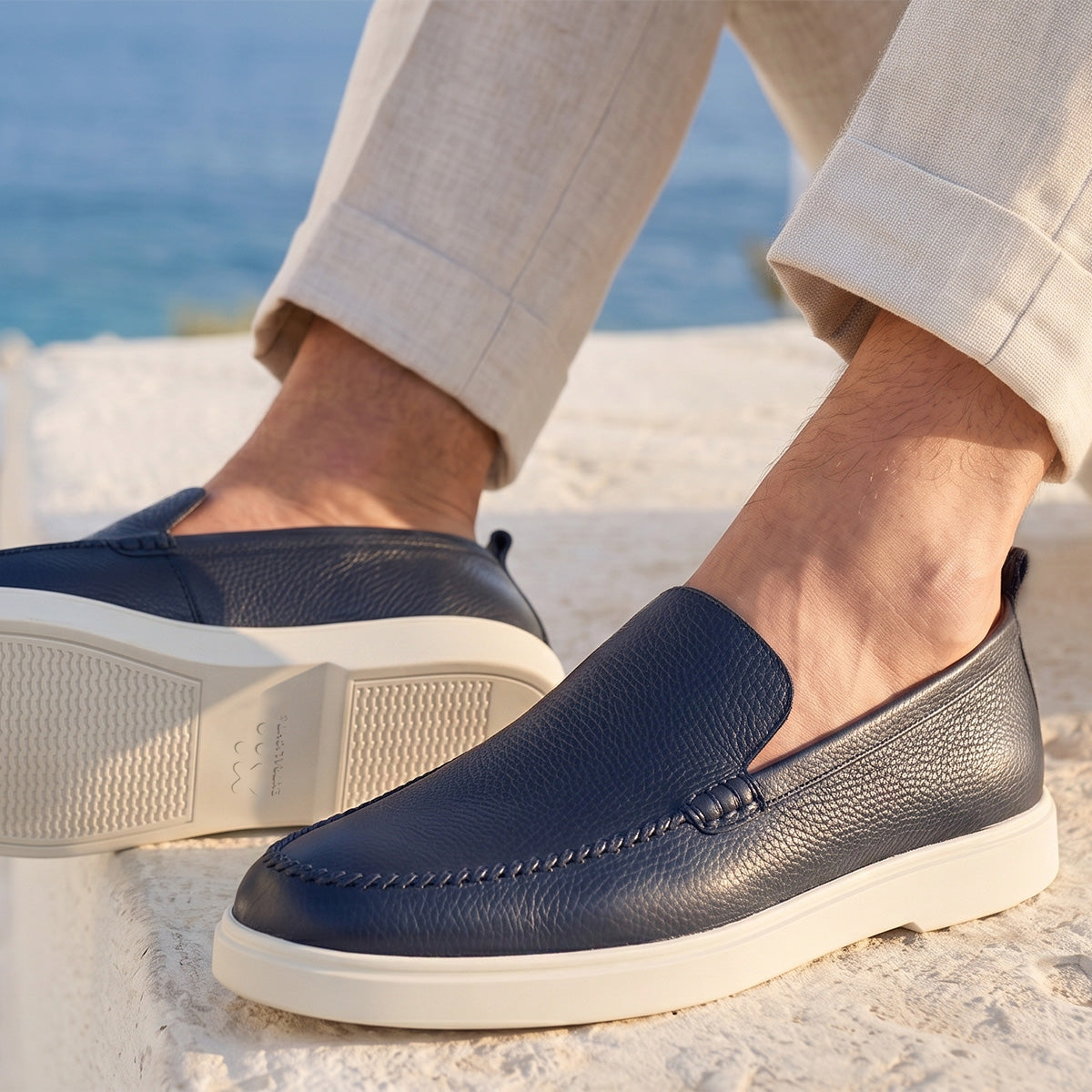 El nuevo código “Business Casual”: Cómo elegir el calzado que define tu éxito.