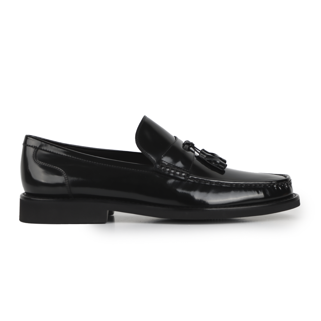 Mocasines tejidos de piel con acabado brillante y motas para hombre