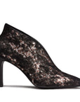 Zapatilla abotinada en ante con detalles plateados para mujer