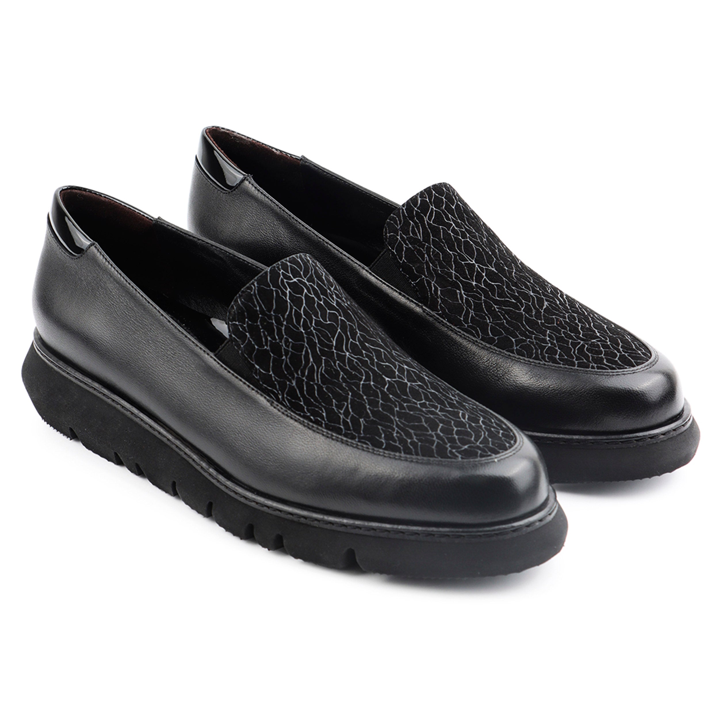 Mocasines de piel y ante con suela confort para mujer