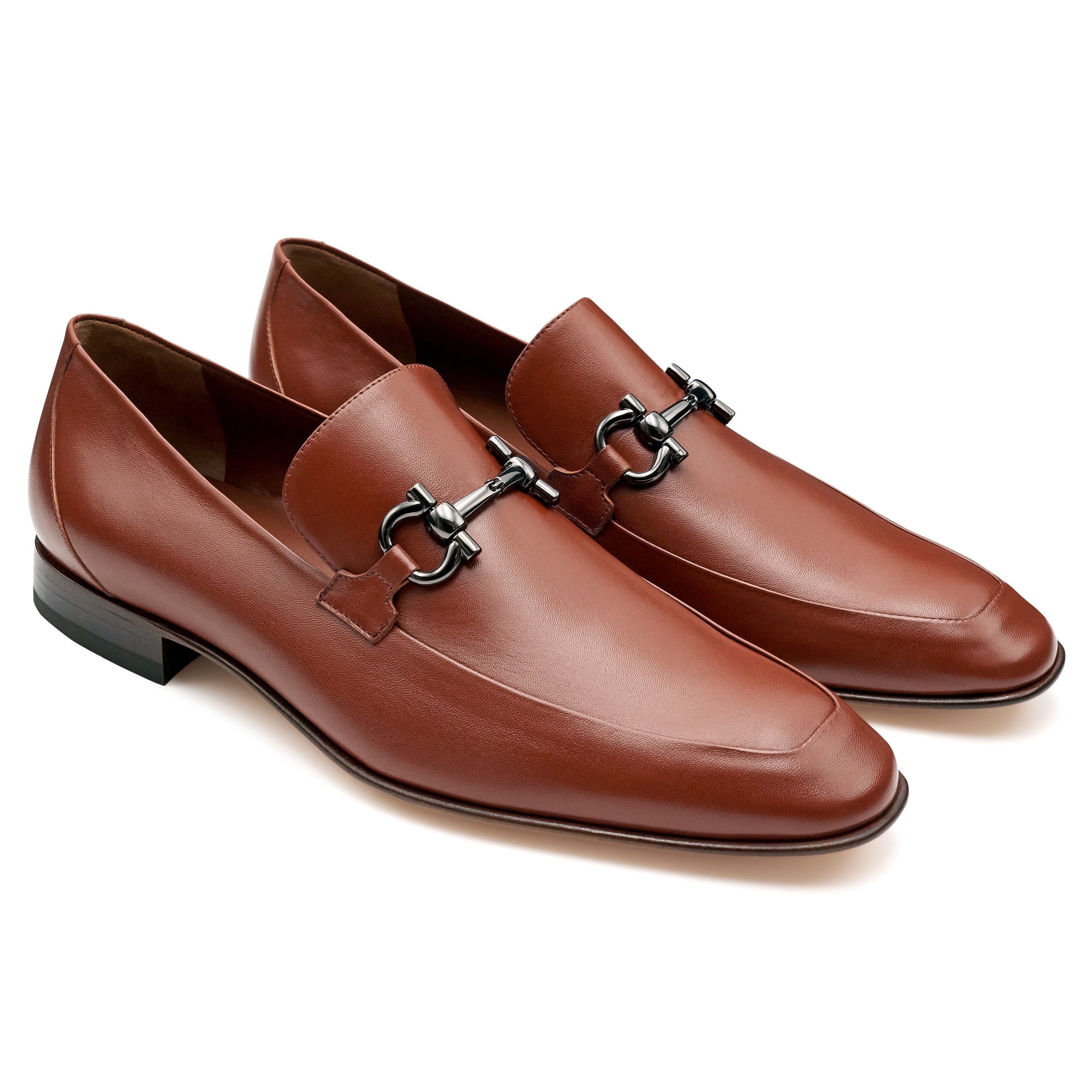Mocasines de piel con herraje metálico para hombre