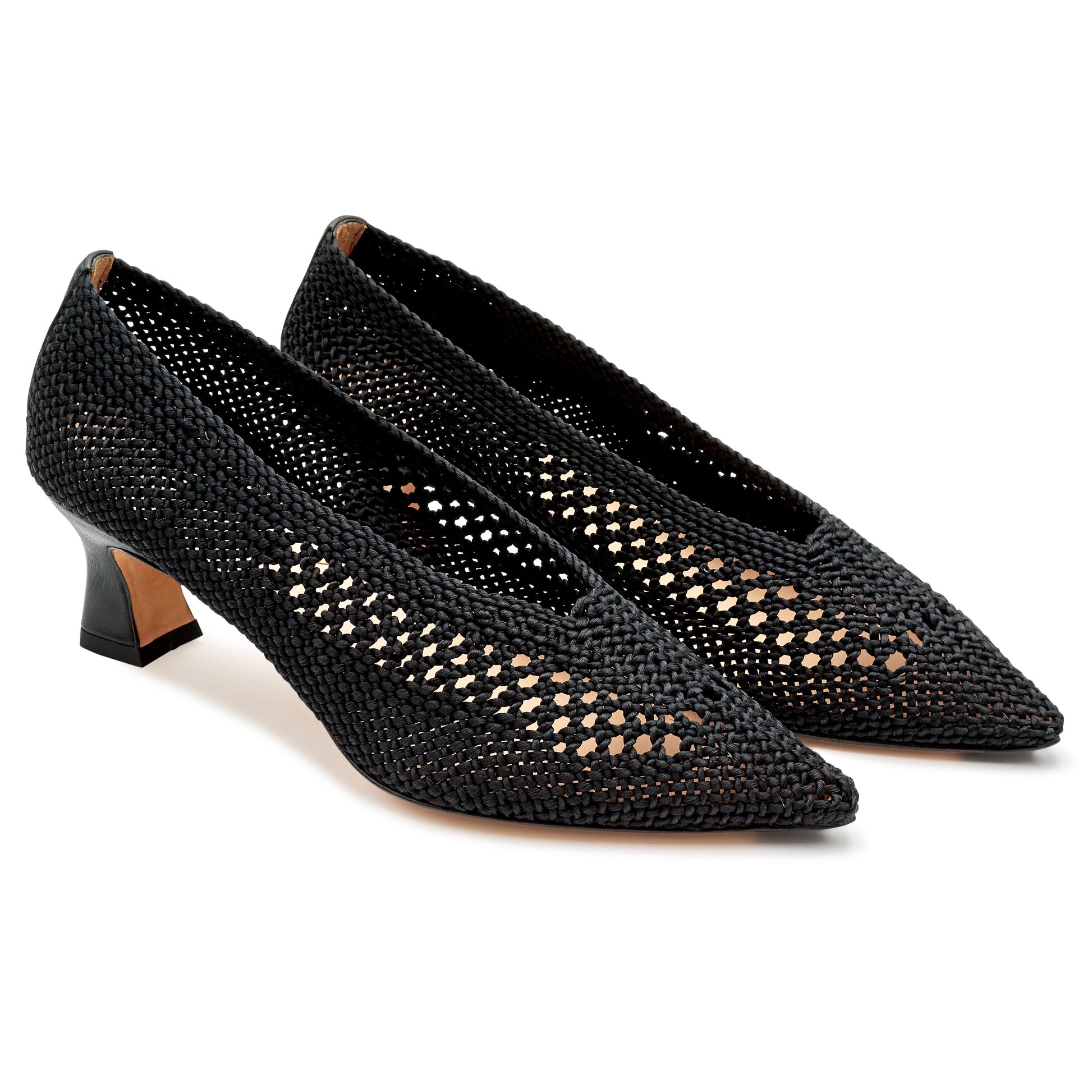 Zapatillas estilo kitten heels tejidas con tacón medio