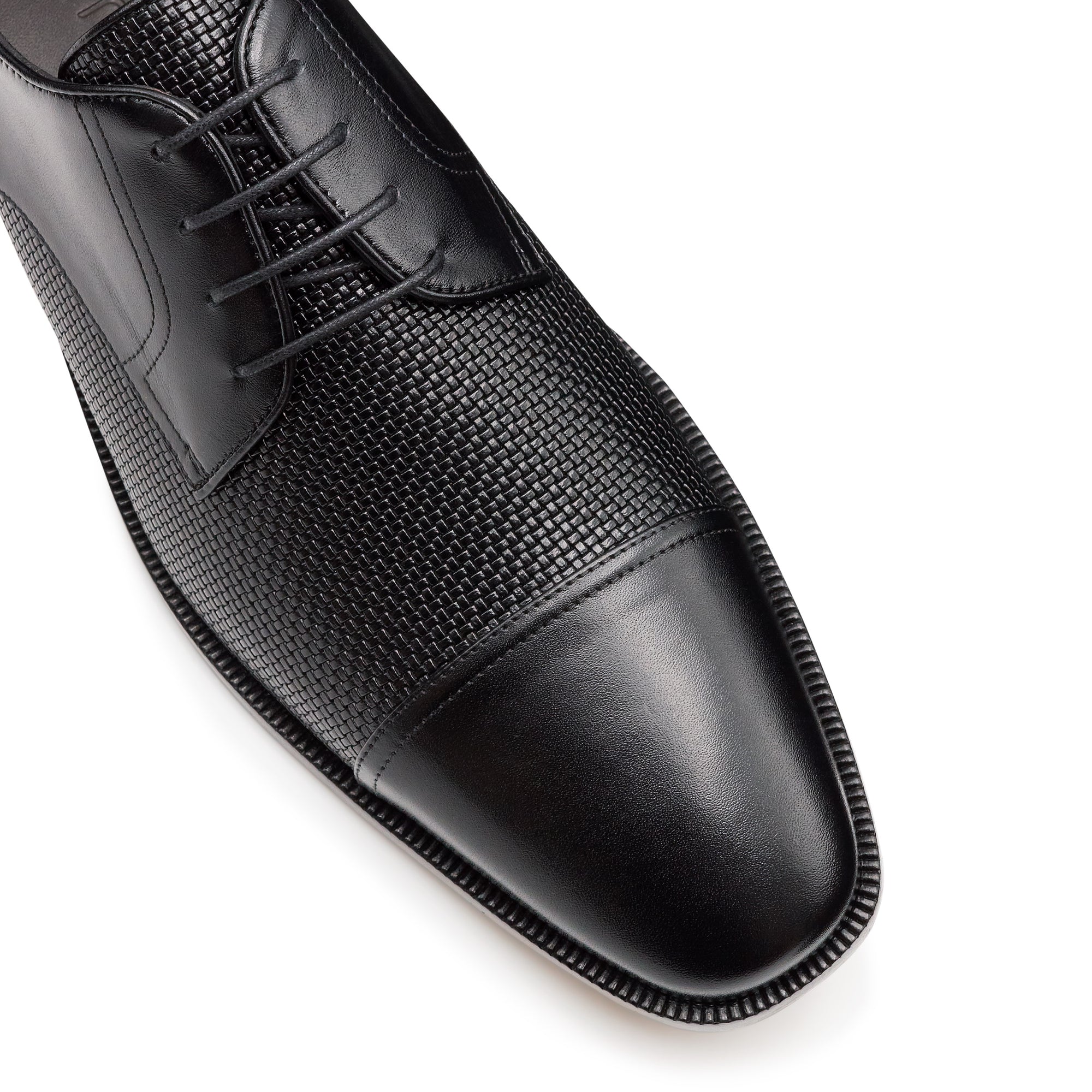 Zapatos formales estilo derby con puntera para caballero