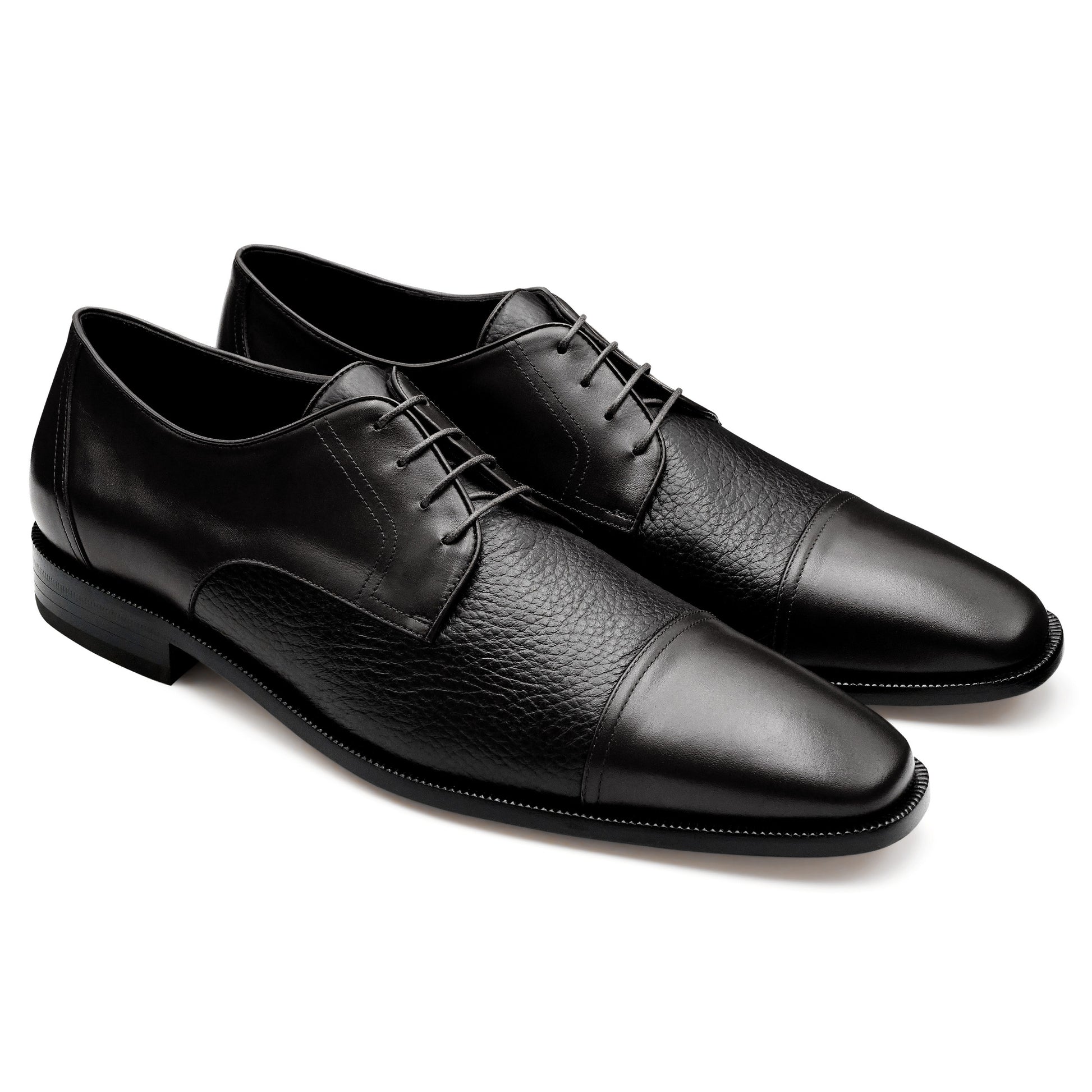 Zapatos estilo derby en piel de venado con puntera  para caballero