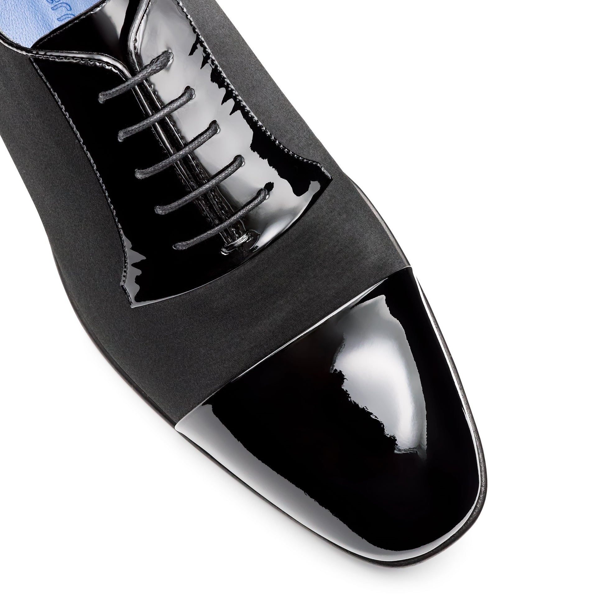 Zapatos oxford de charol y textil con puntera para caballero