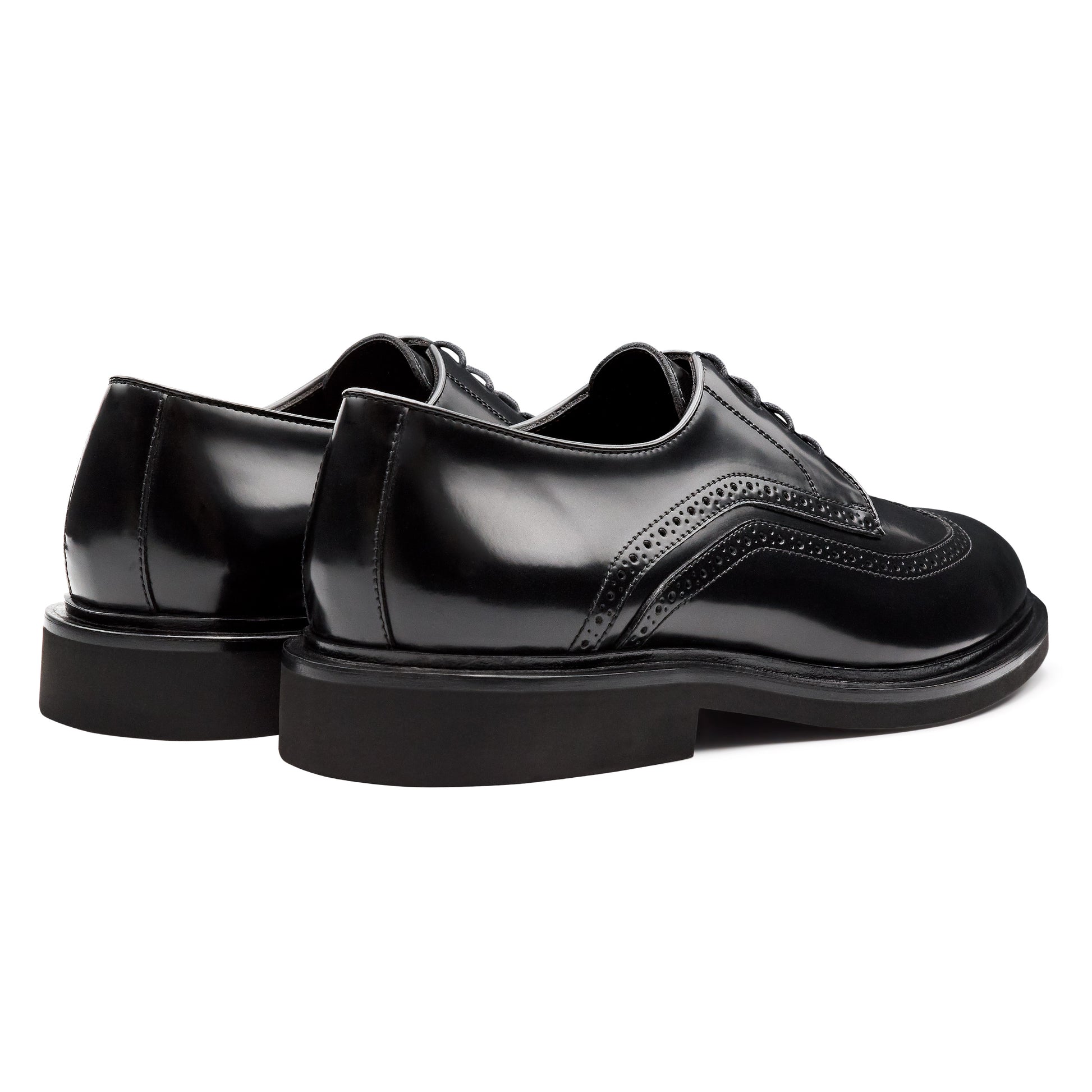 Zapatos derby de piel con perforaciones para caballero