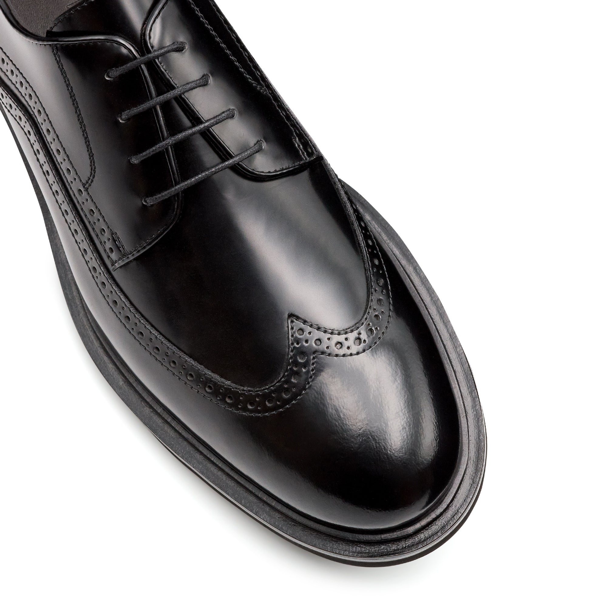 Zapatos derby de piel con perforaciones para caballero