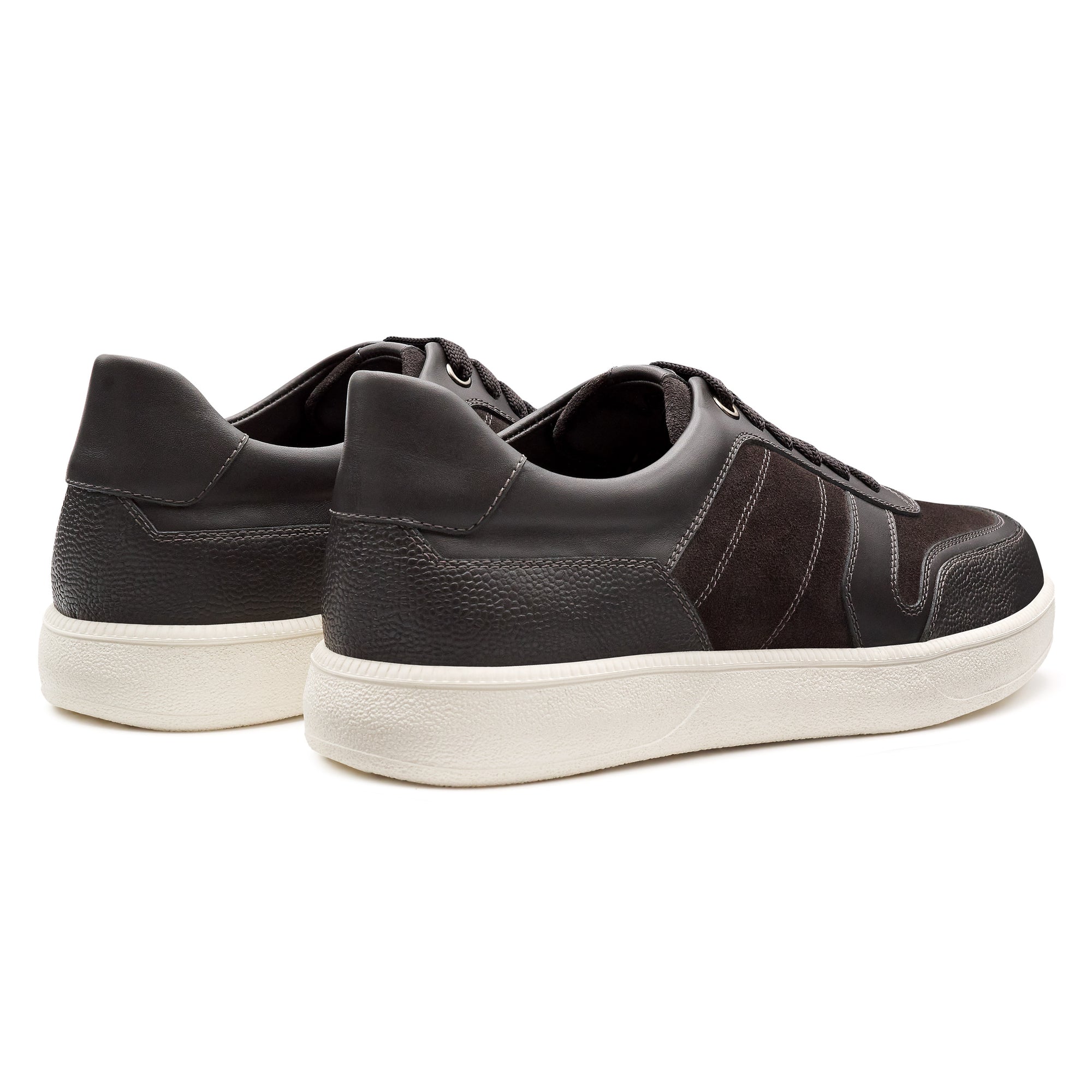 Tenis de piel con diseño contemporáneo para caballero