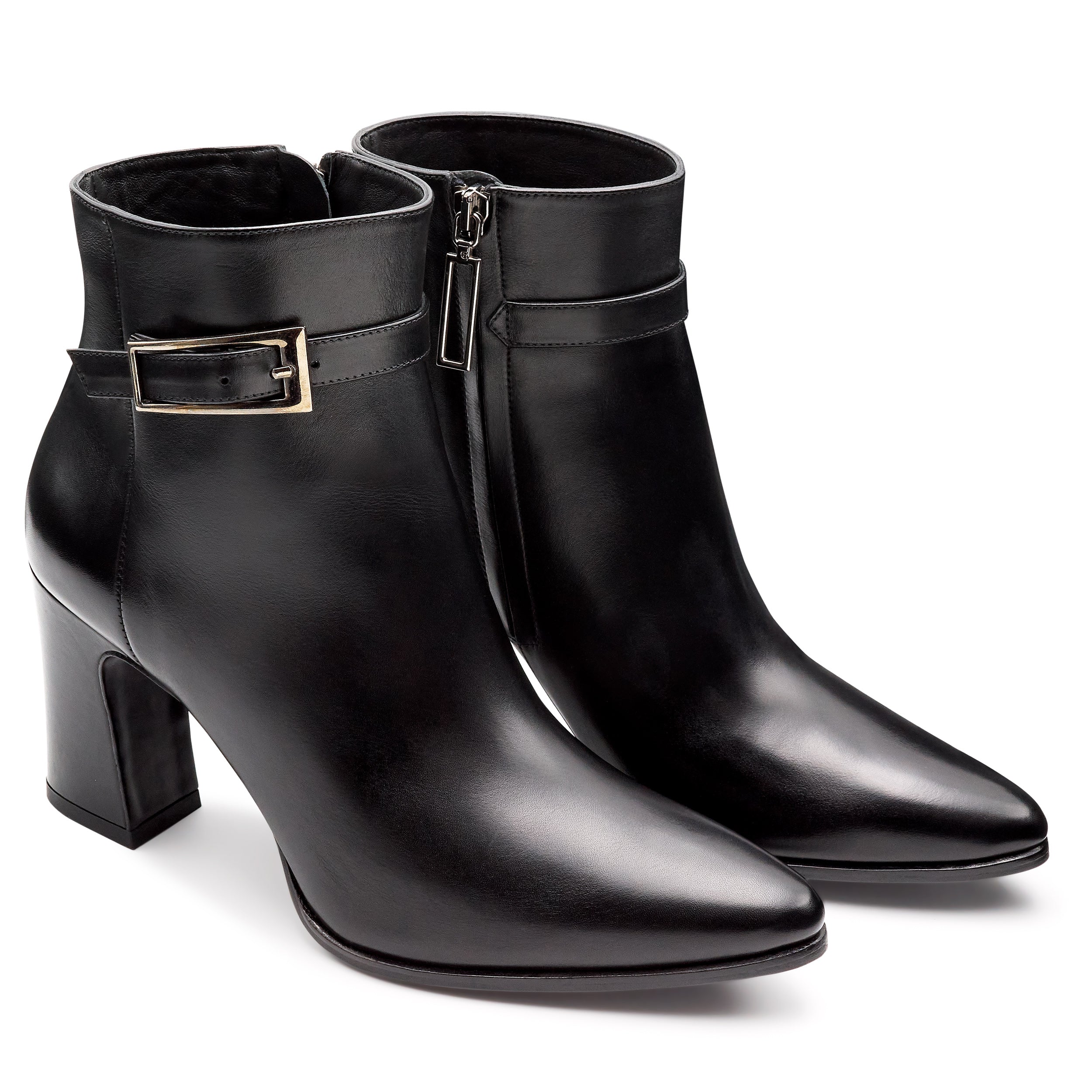 Botines negros de piel con hebilla lateral y tacón alto para dama