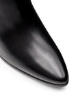 Botines negros de piel con hebilla lateral y tacón alto para dama