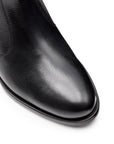 Botines de piel de tacón bajo con aplicaciones metálicas y herraje para mujer