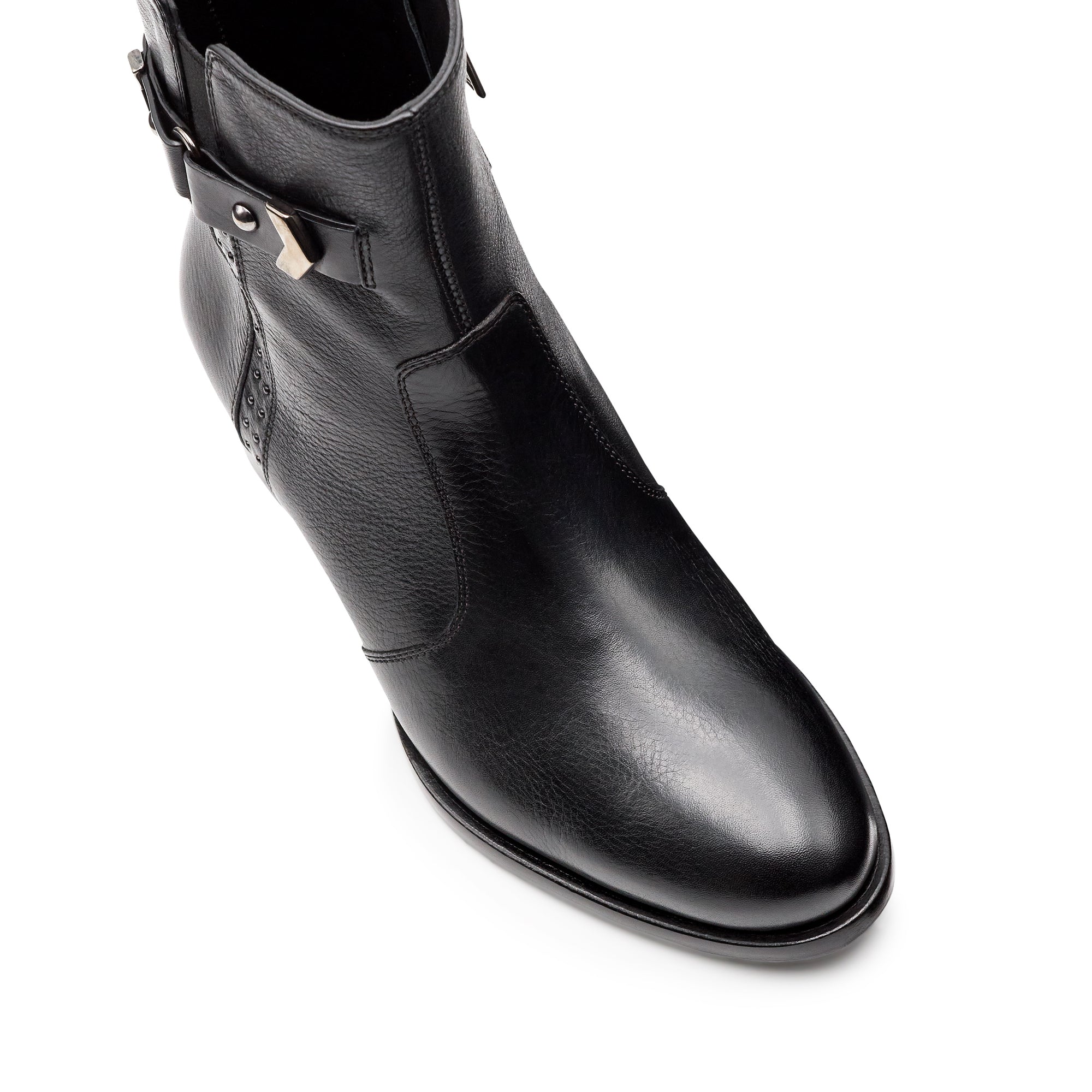 Botines de piel de tacón bajo con aplicaciones metálicas y herraje para mujer