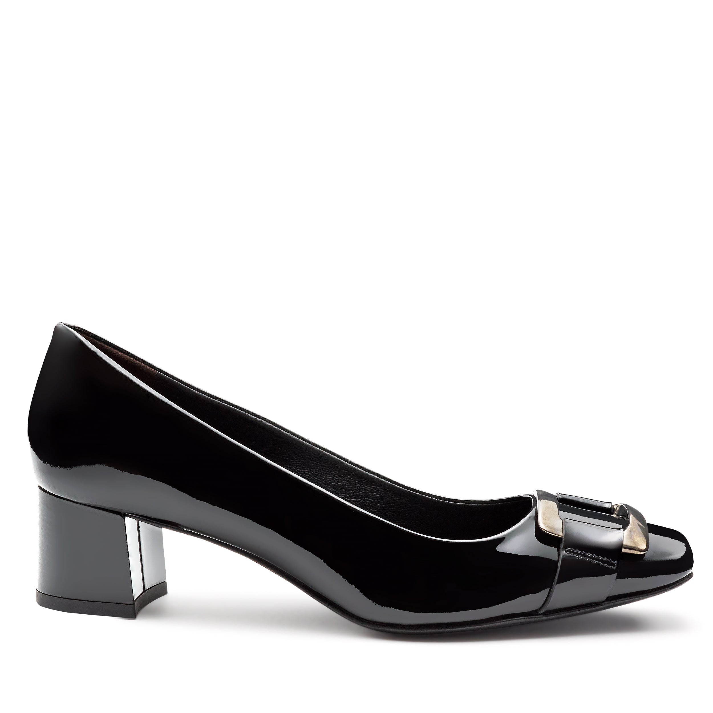 Zapatillas de charol con broche metálico negro