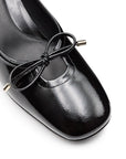 Zapatillas de charol de tacón bajo y cordones ajustables para dama