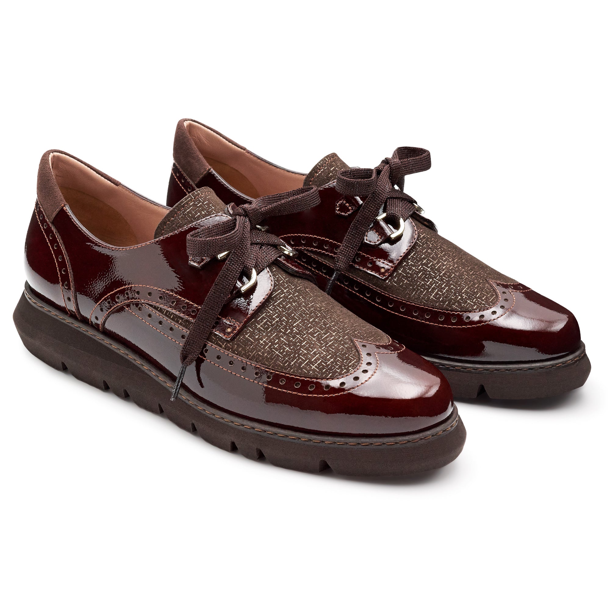 Zapatos derby de charol y ante con suela confort para dama