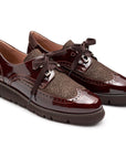 Zapatos derby de charol y ante con suela confort para dama