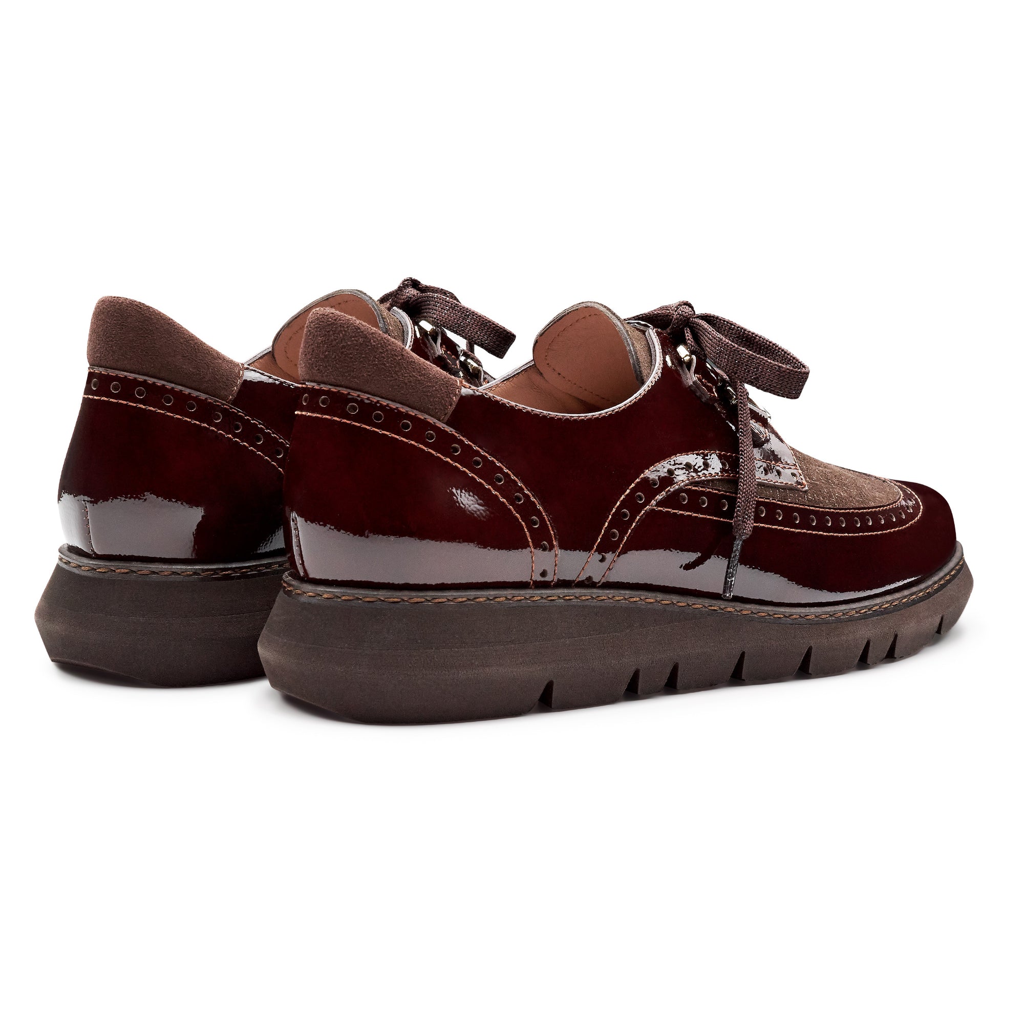 Zapatos derby de charol y ante con suela confort para dama