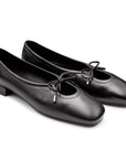 Balerinas de piel con cordones ajustables para dama
