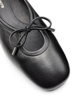 Balerinas de piel con cordones ajustables para dama