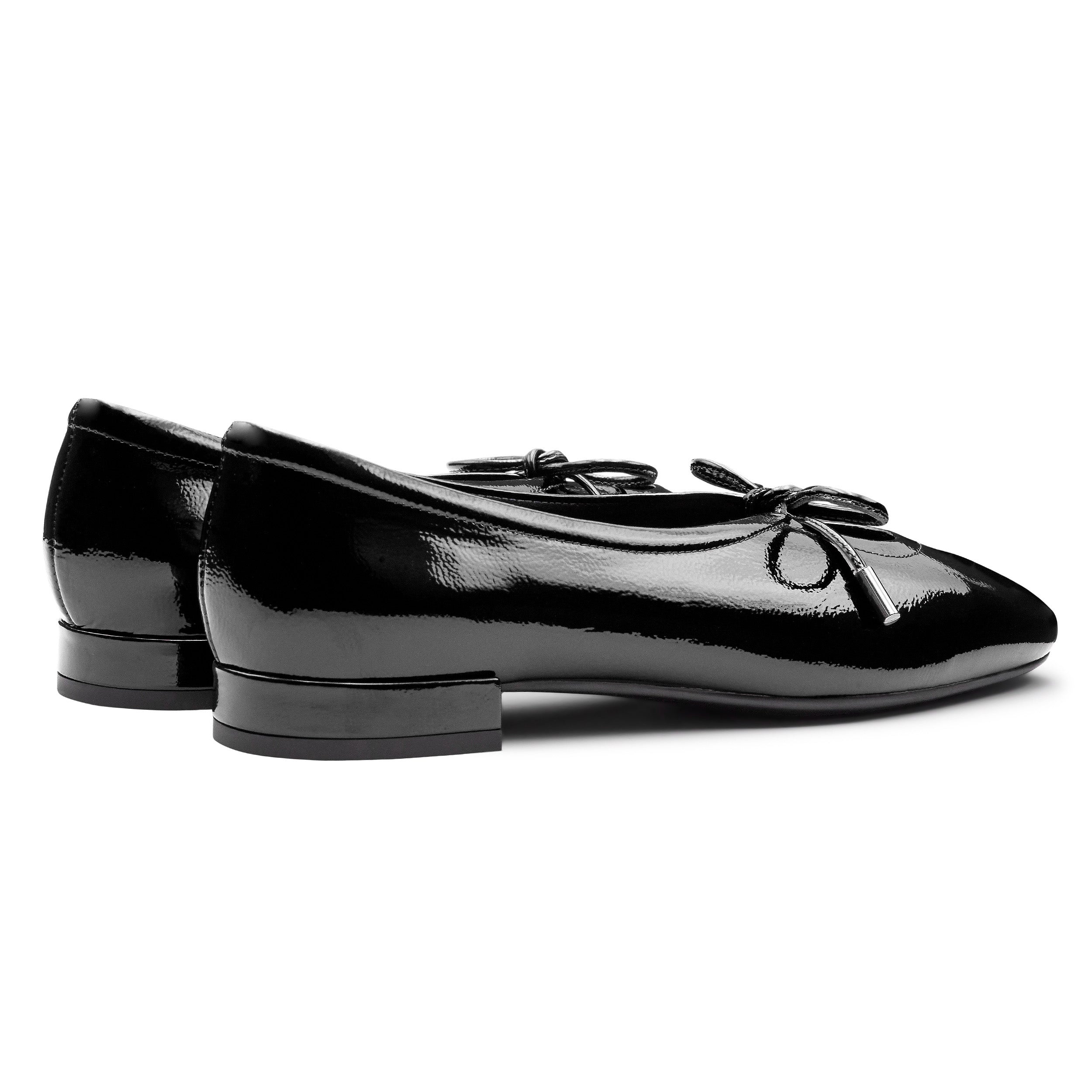 Balerinas negras de charol con cordones