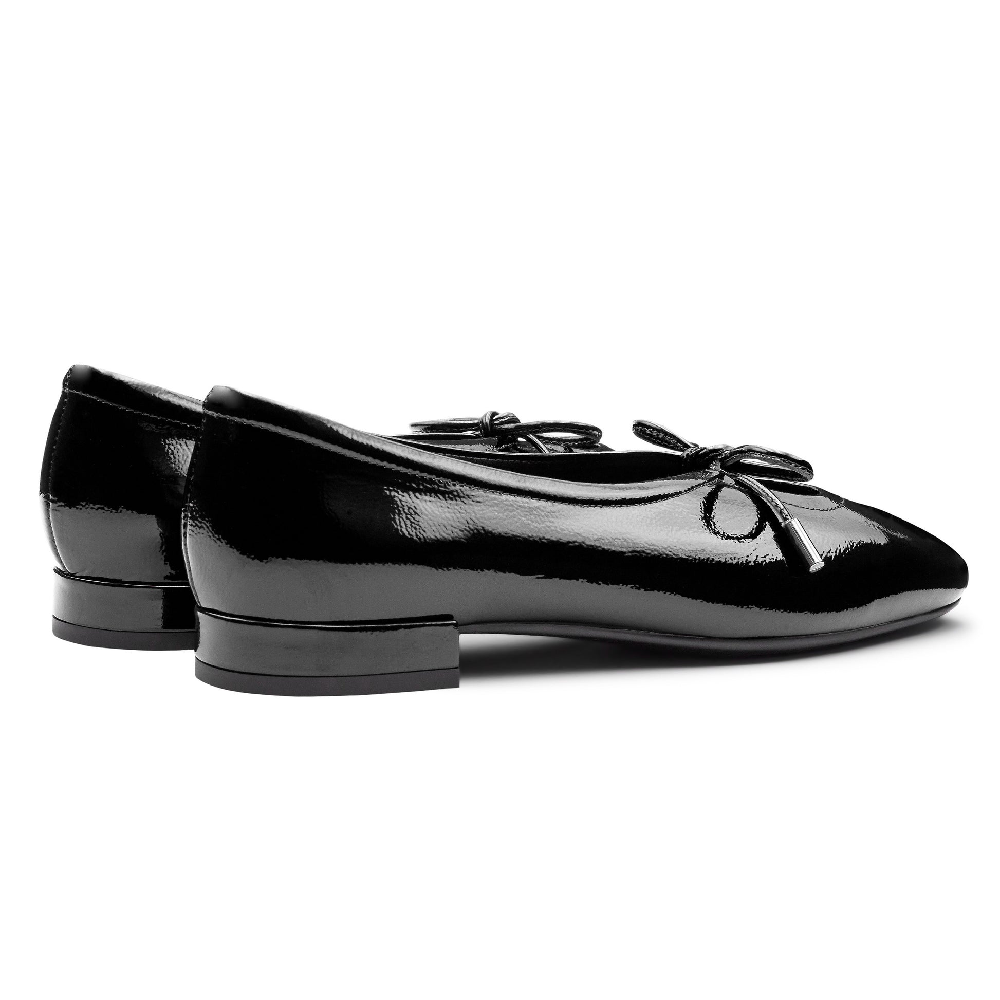 Balerinas negras de charol con cordones