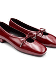 Balerinas de charol con cordones ajustables para dama
