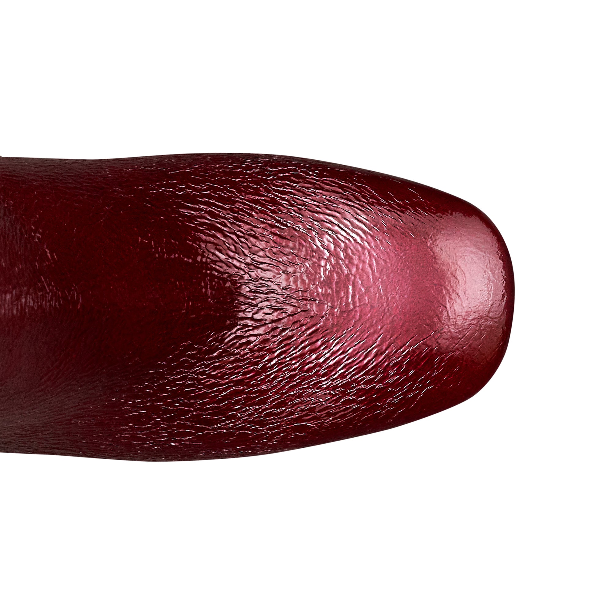 Botines de charol con aplicaciones decorativas metálicas para dama