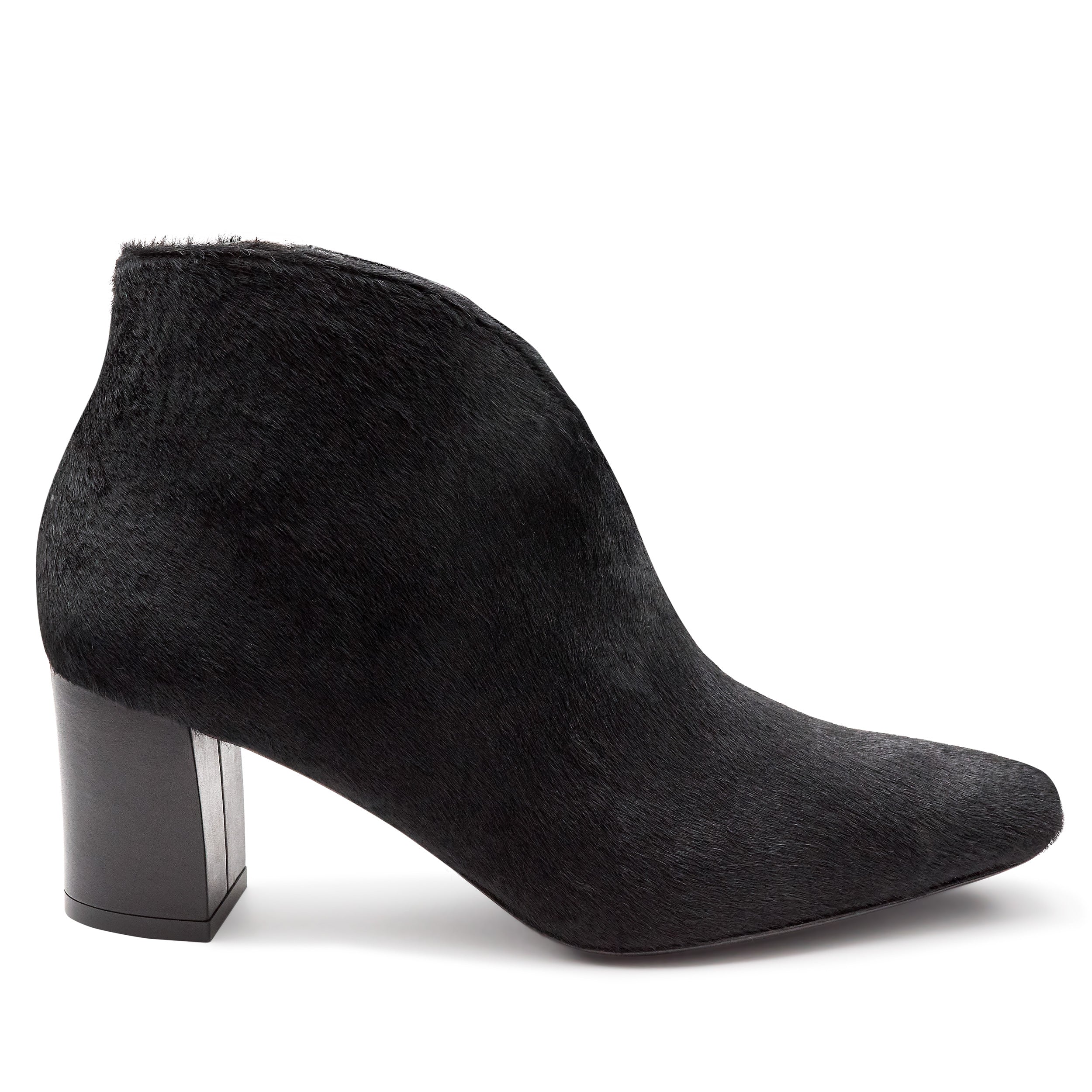 Botines con acabado en pelo natural de becerro para dama