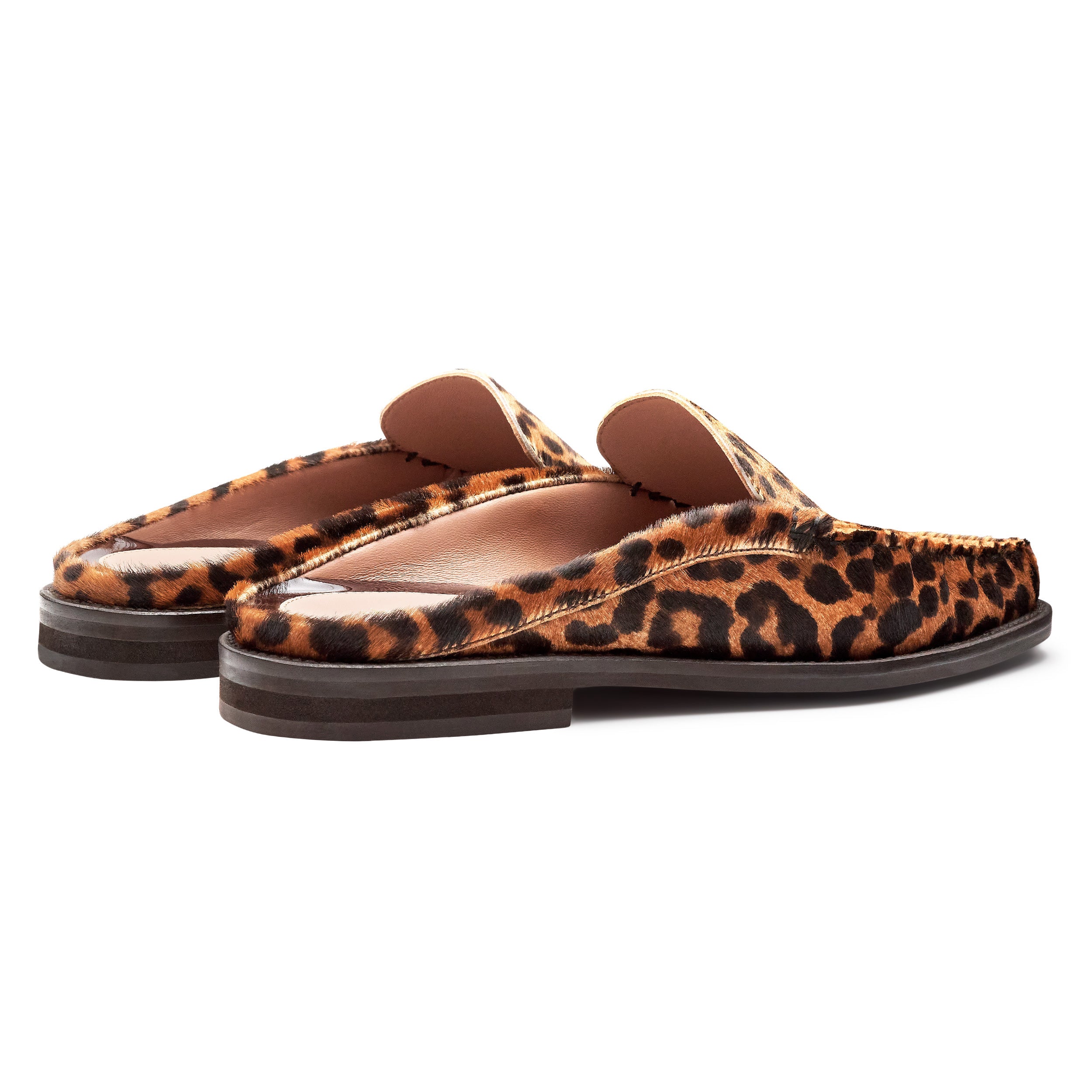 Mocasines estilo mule en pelo natural de becerro para dama