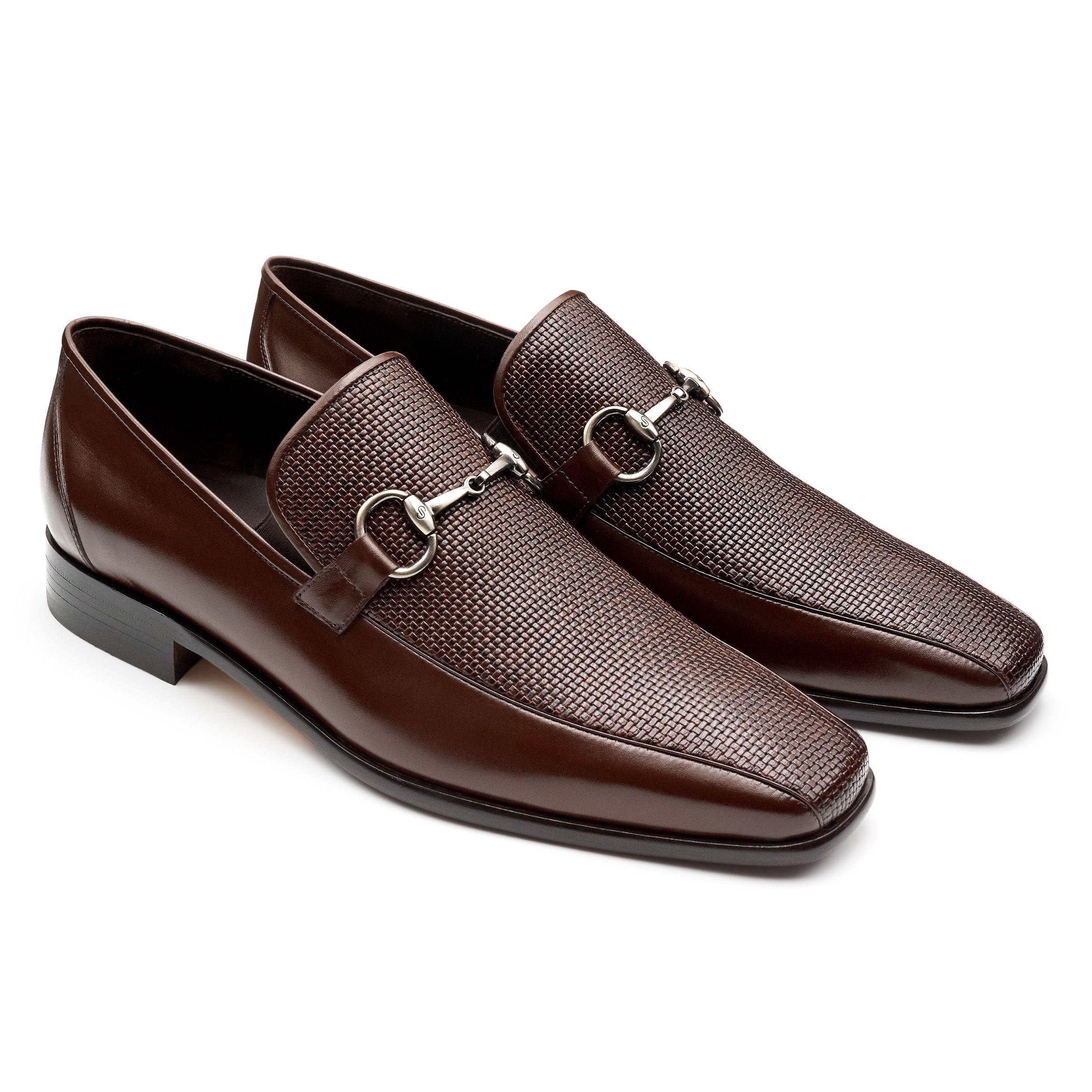 Mocasines de piel con textura y herraje para hombre