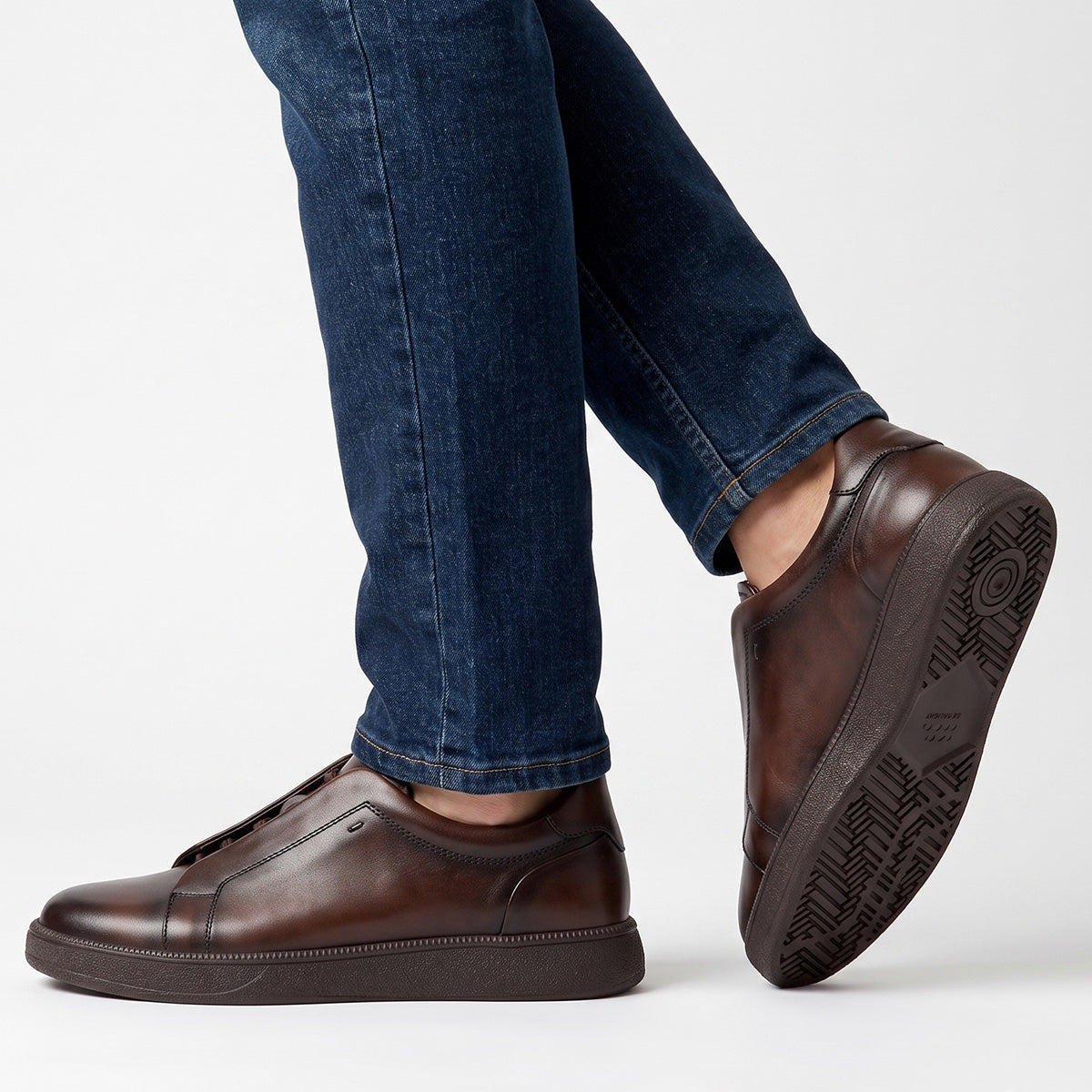 Tenis de piel pintado a mano para hombre