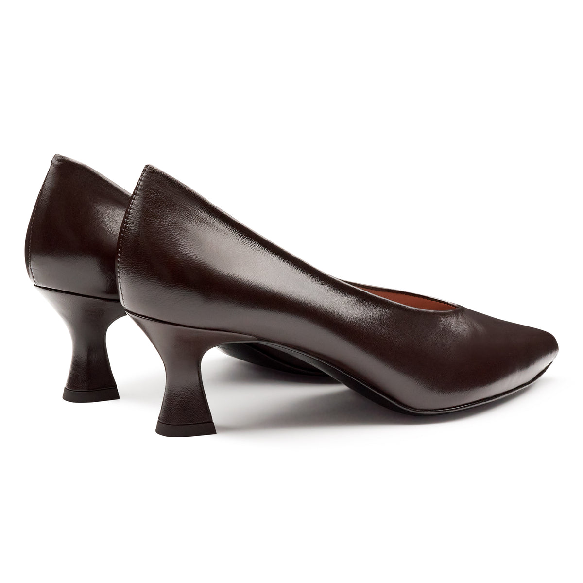 Zapatillas de piel estilo kitten heel para mujer