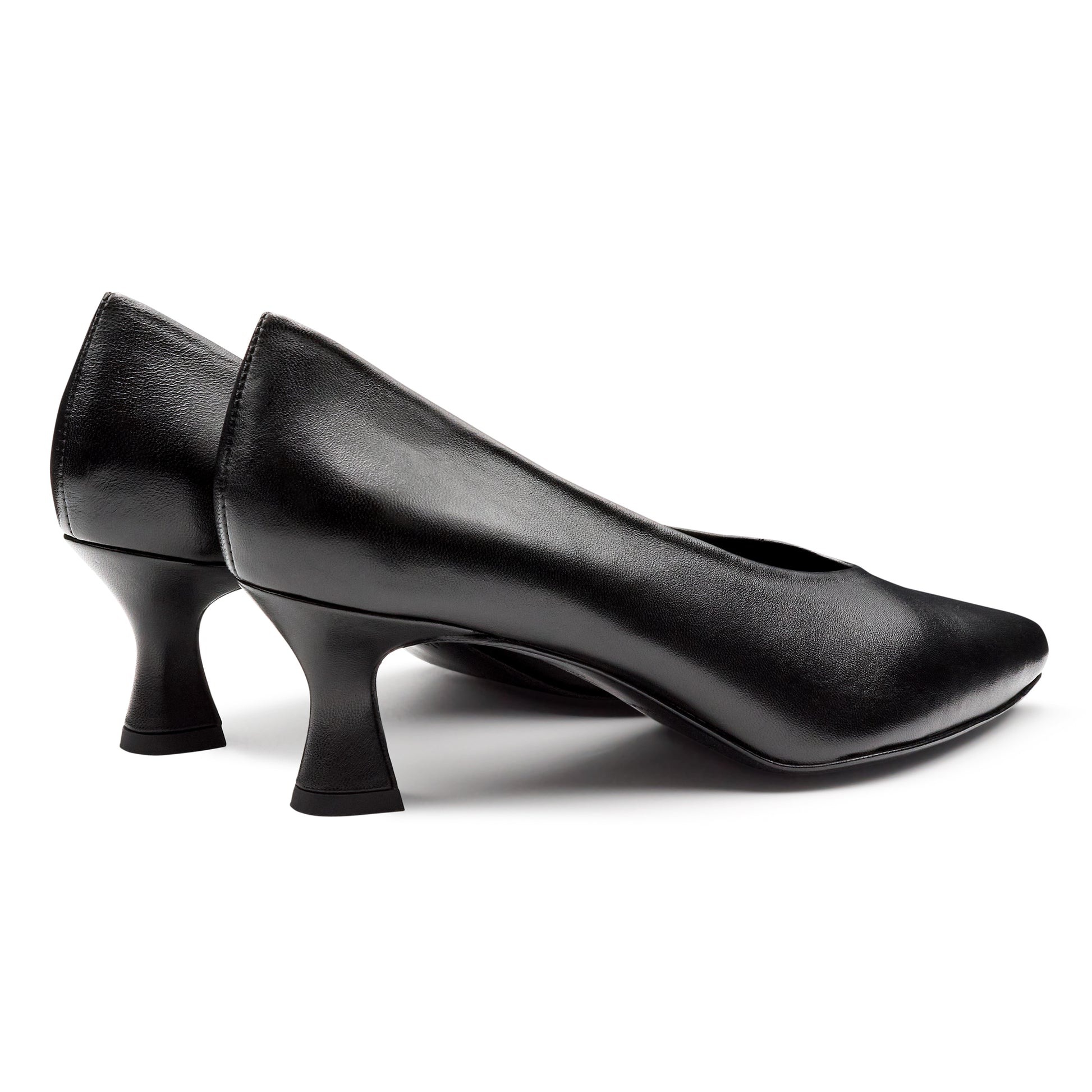 Zapatillas de piel estilo kitten heel para mujer