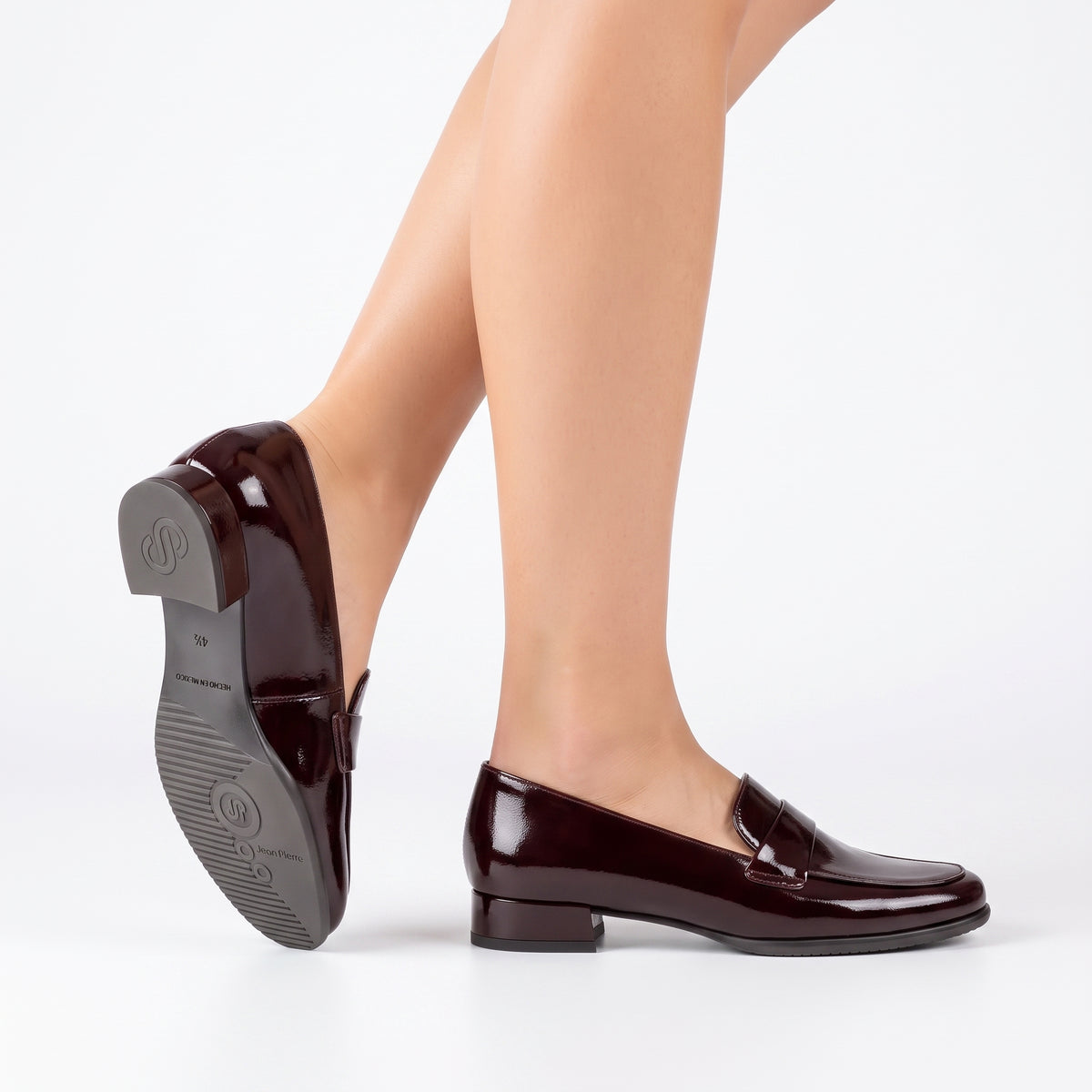 Mocasines de charol con antifaz para mujer