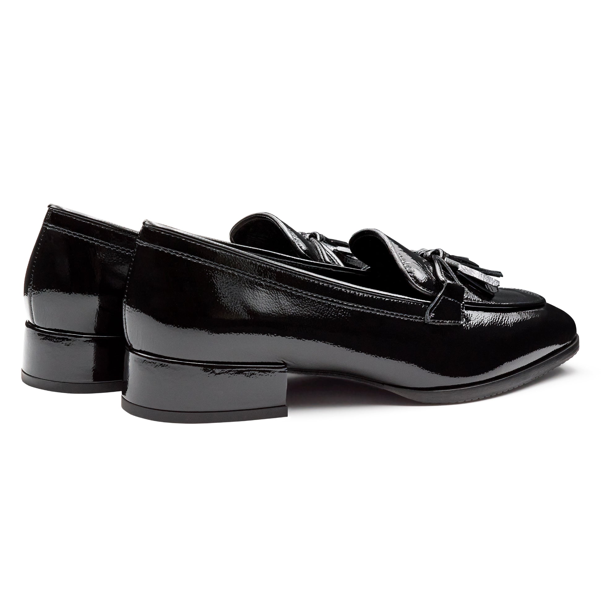 Mocasines de charol confortables con borlas para mujer