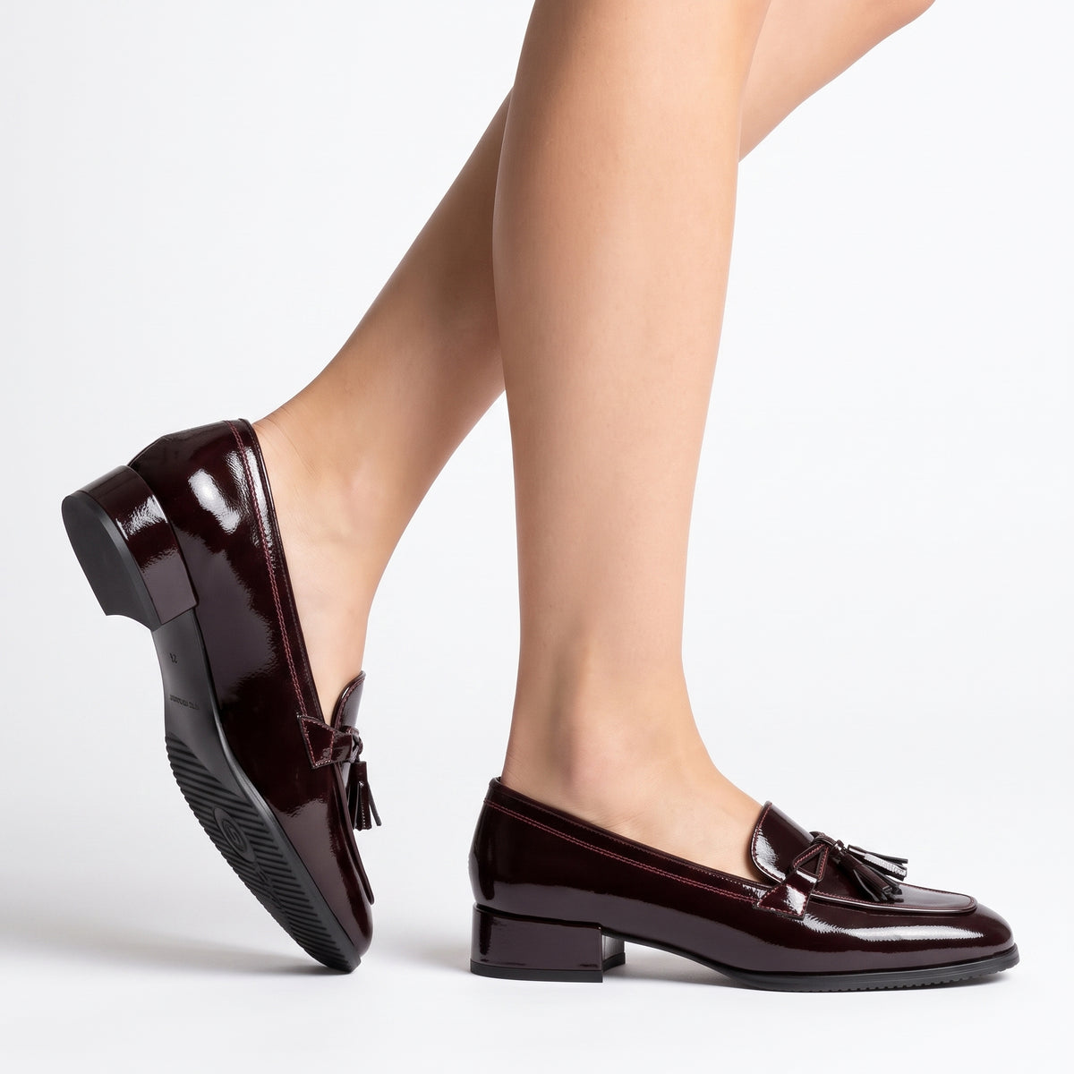 Mocasines de charol confortables con borlas para mujer