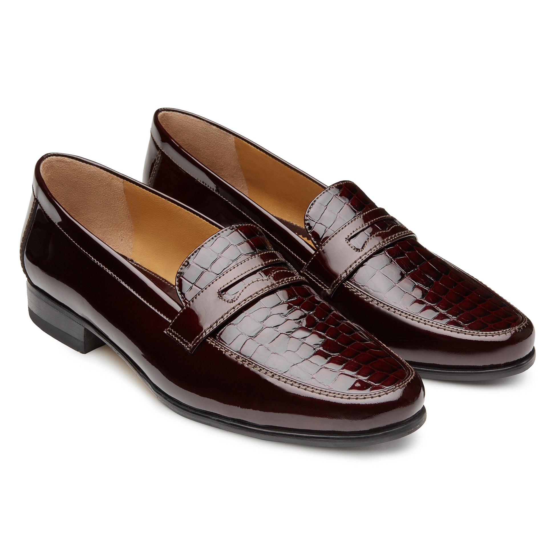 Mocasines de charol grabado para dama vino