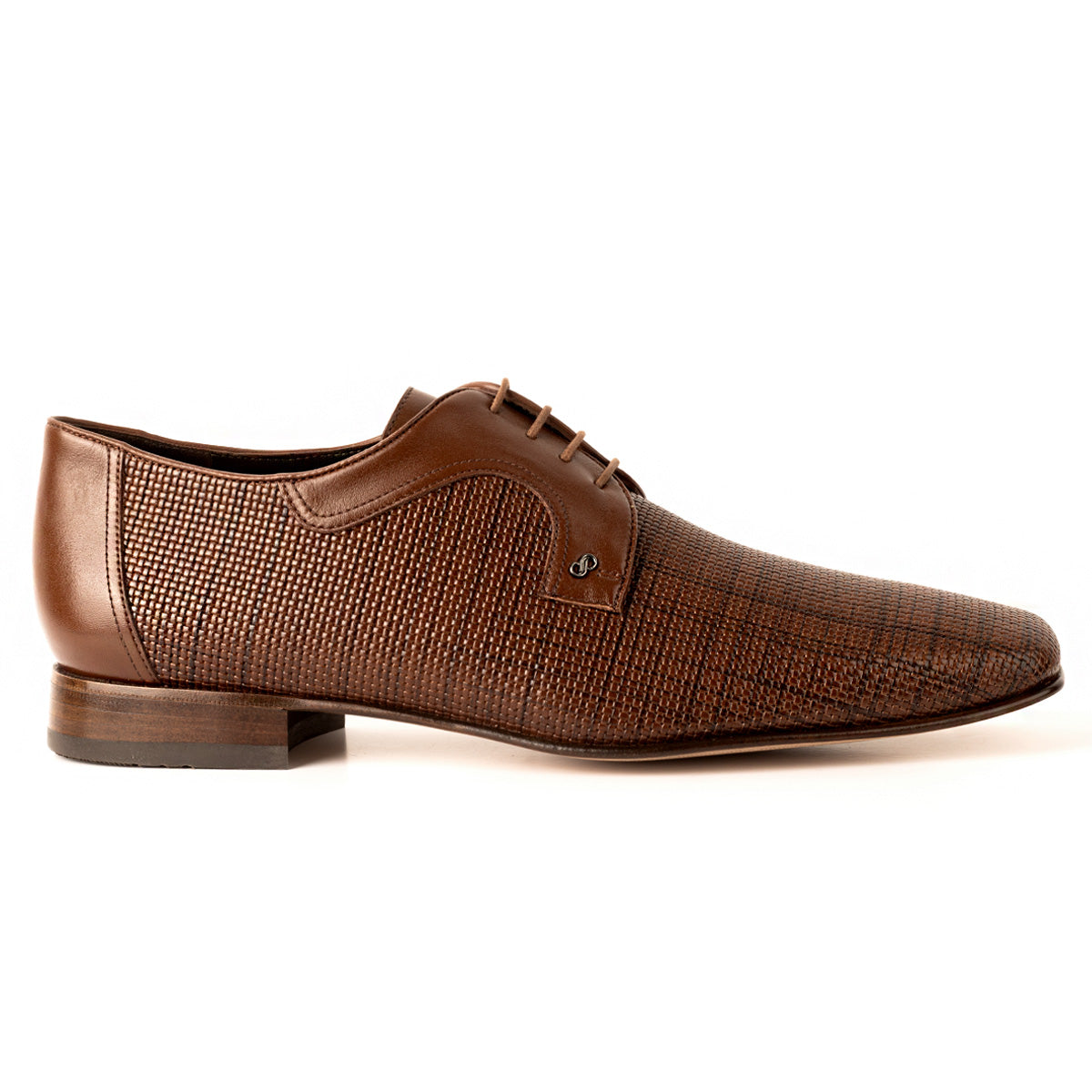 Zapatos brandy tipo derby con piel grabada