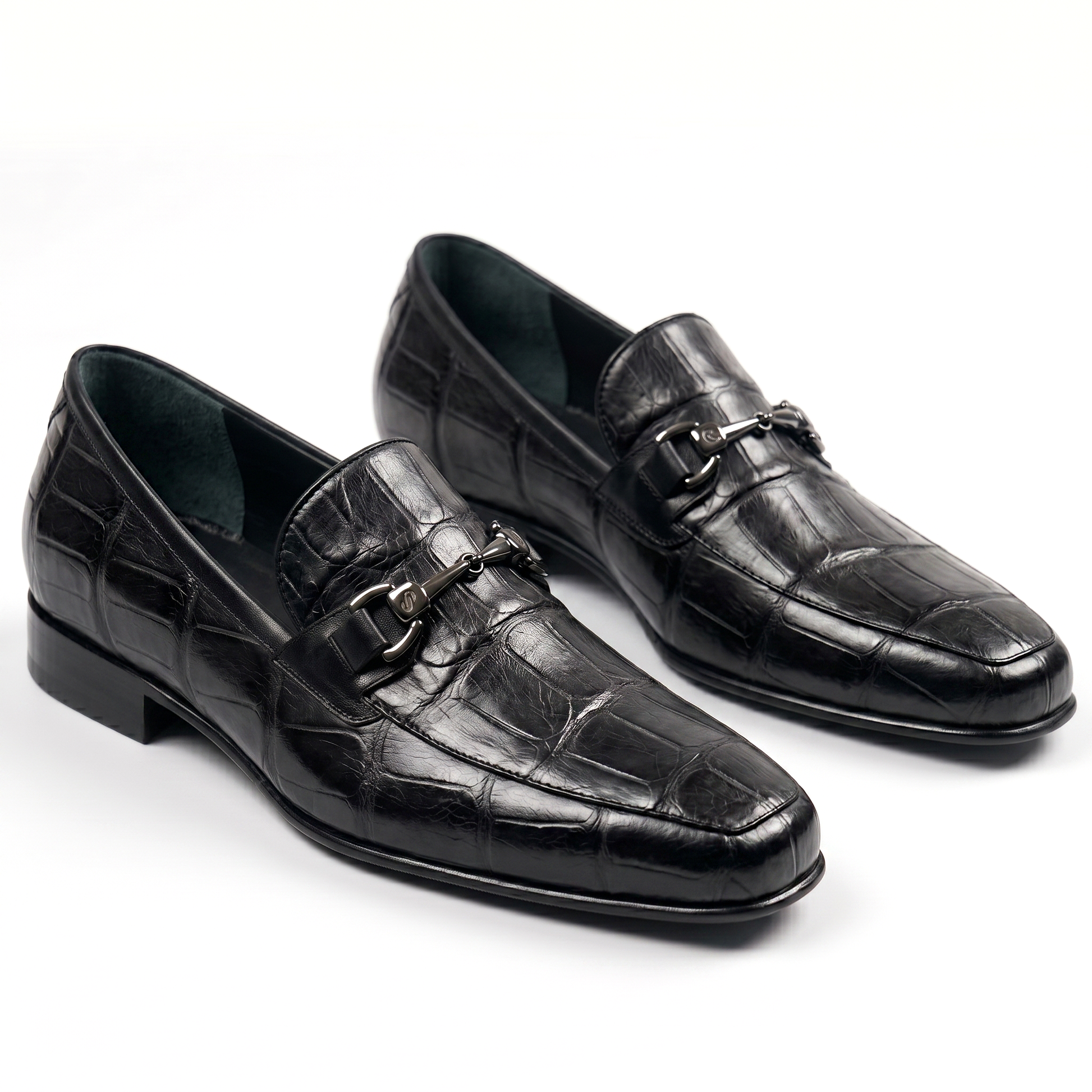 Mocasines negros  de cocodrilo