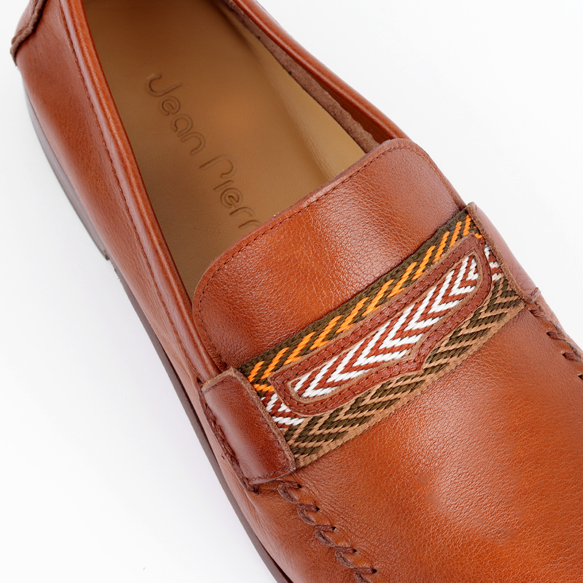 Mocasín casual con detalle tejido