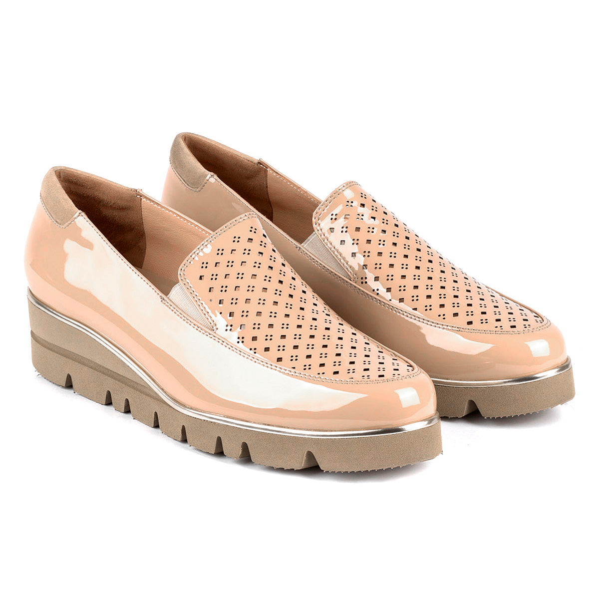 Mocasines de charol con elástico lateral y suela confort para dama