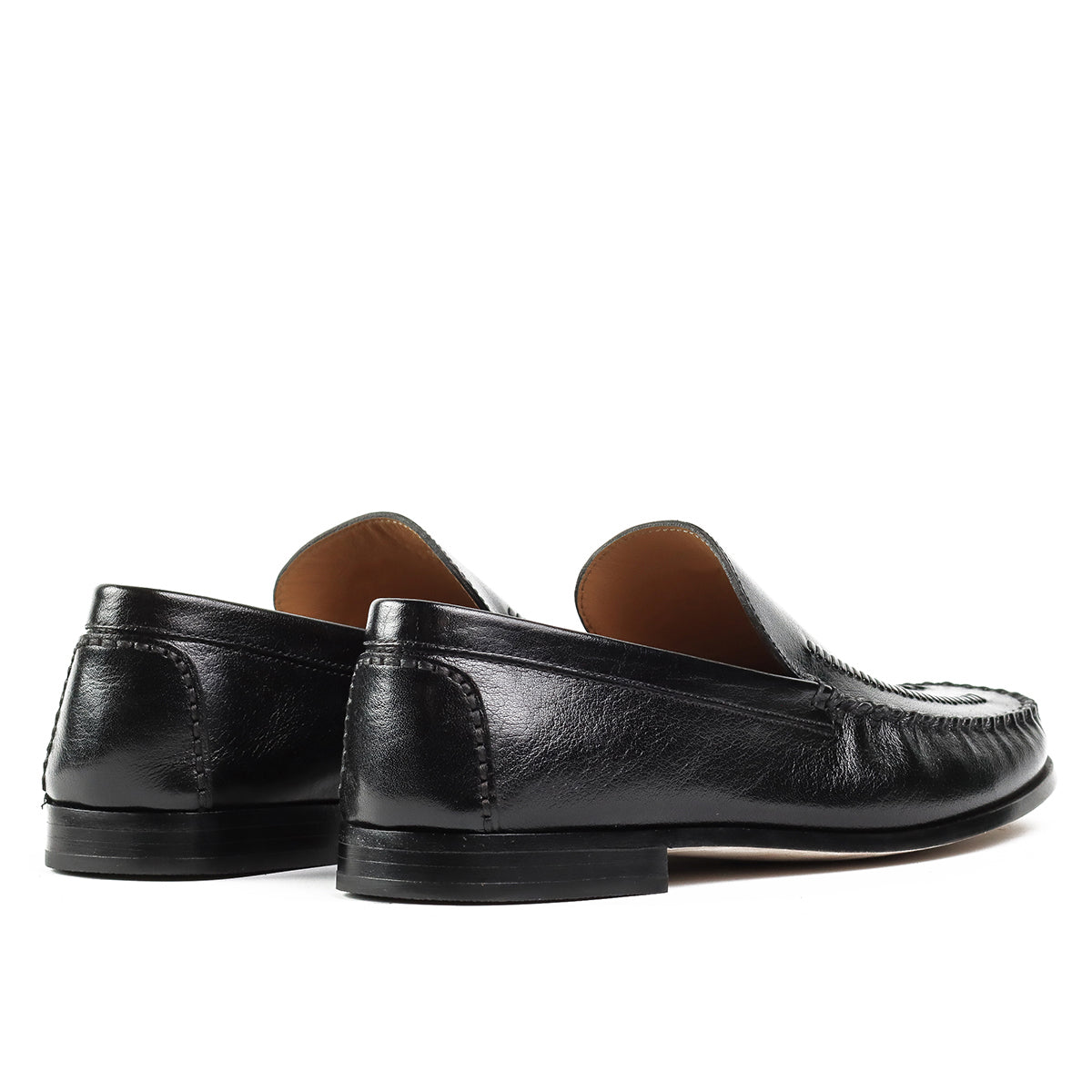 Mocasines de piel con costuras decorativas para caballero