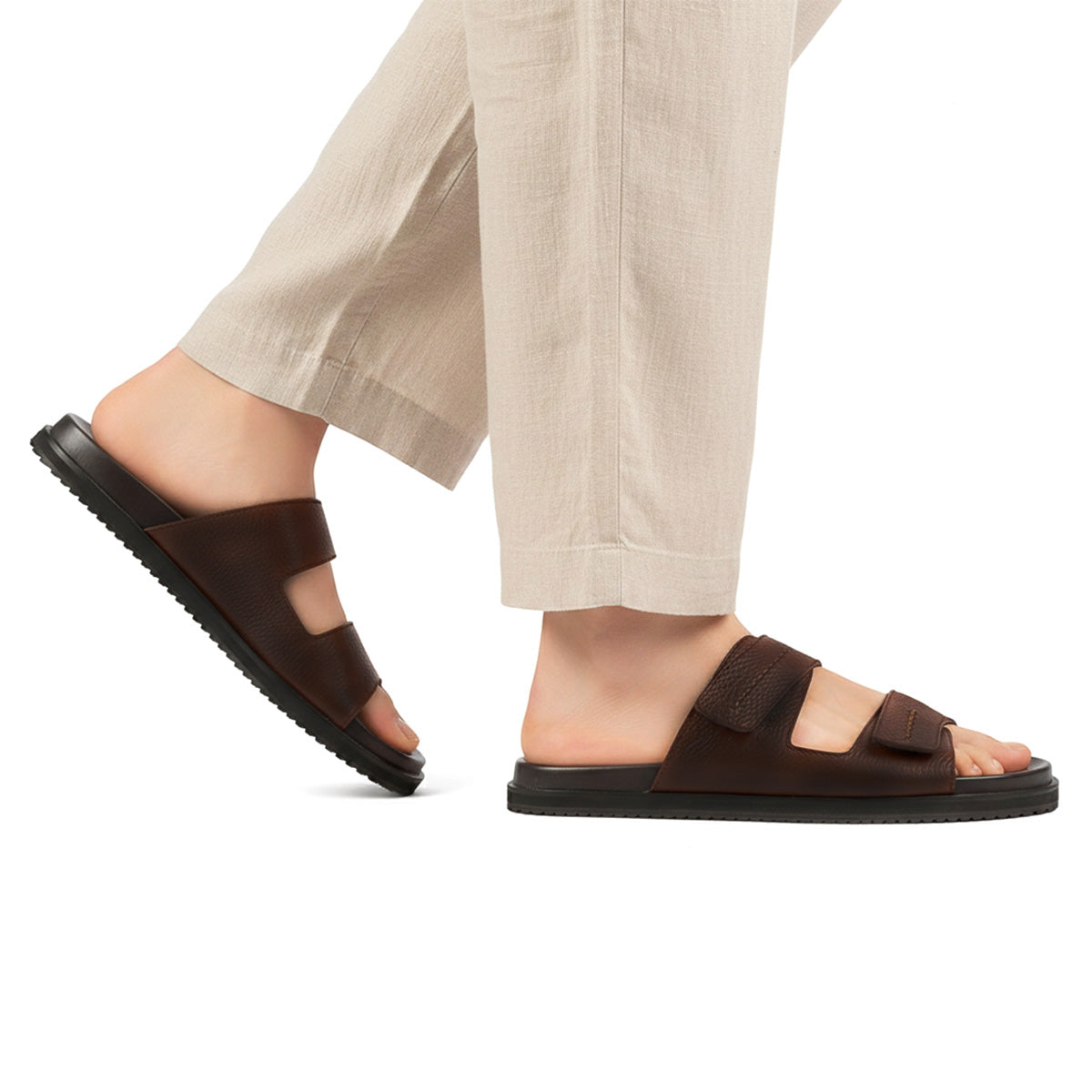 Sandalias de piel brandy con tiras de velcro para caballero