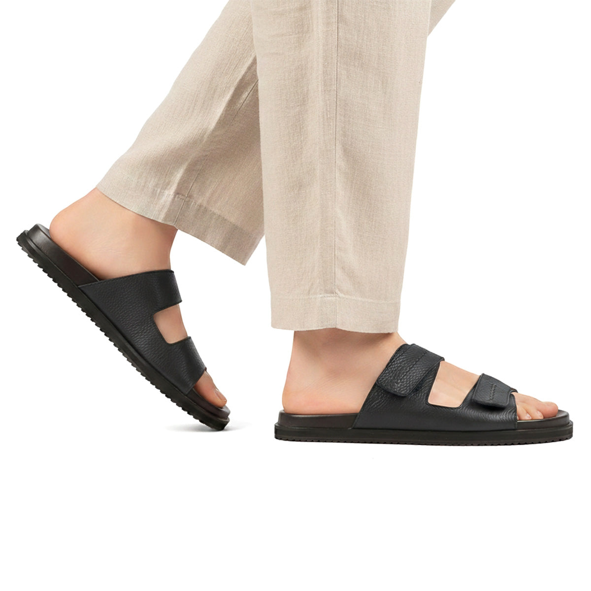 Sandalias de piel negras con tiras de velcro para caballero