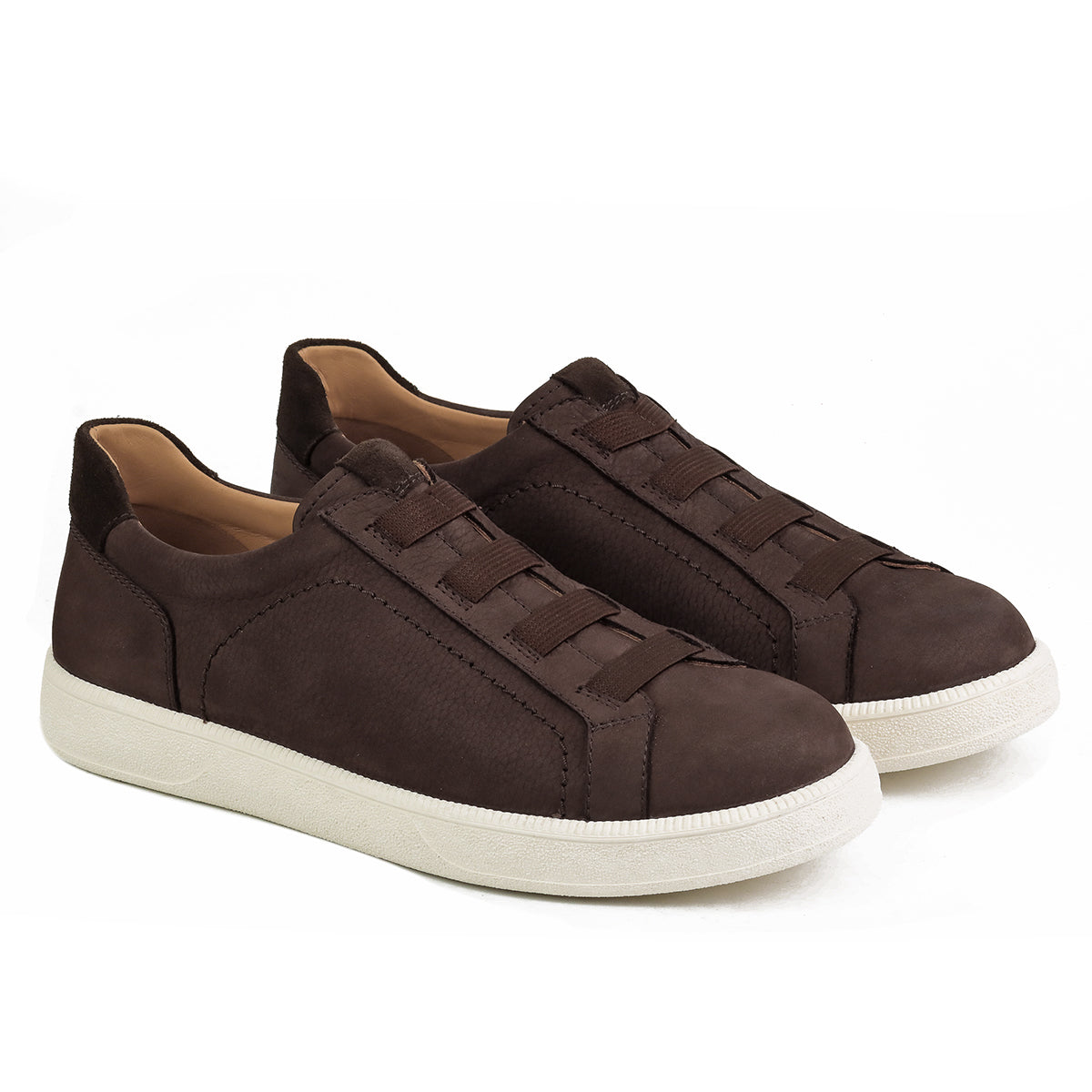 Tenis de piel con acabado en nubuck